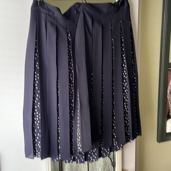 Banana Republic blue and white skirt 12 - Picture 5 of 7